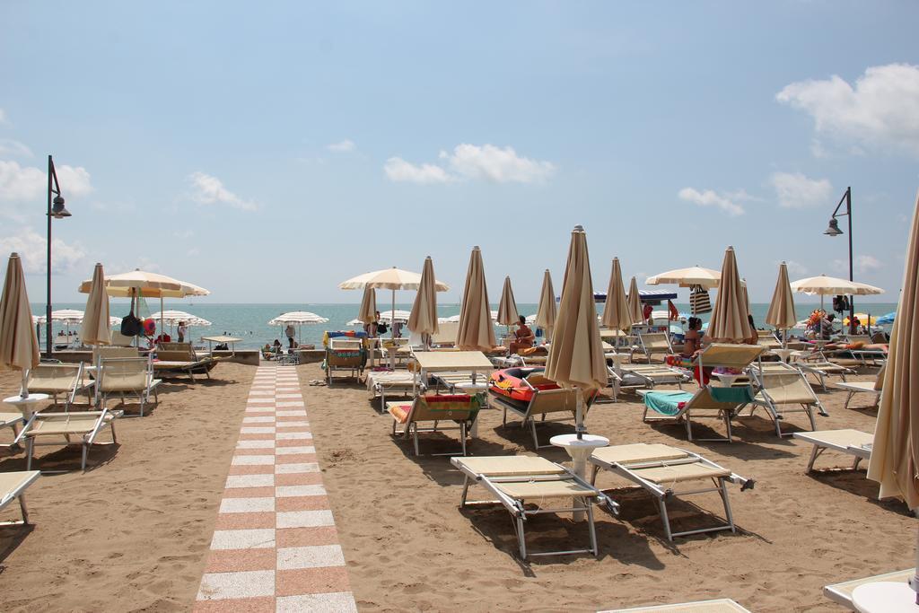 Residence Florida Каорле Екстериор снимка