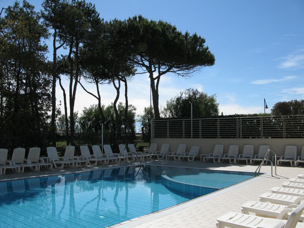 Residence Florida Каорле Екстериор снимка