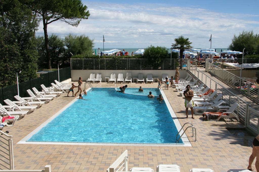 Residence Florida Каорле Екстериор снимка