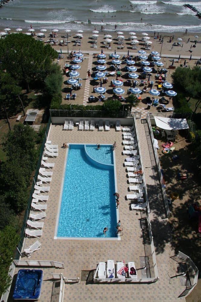 Residence Florida Каорле Екстериор снимка